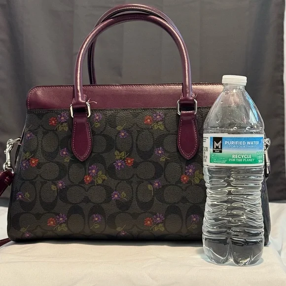 Coach Signature Country Floral Darcie Carryall - Picture 3 of 5